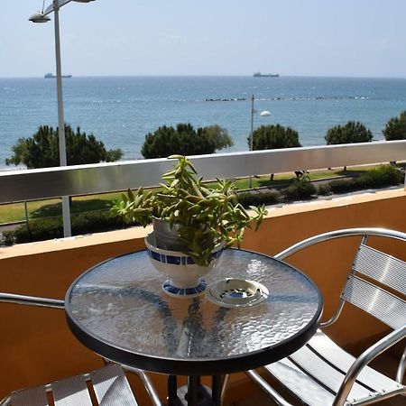 Апартаменты Mediterranean Breeze Лимасол Экстерьер фото